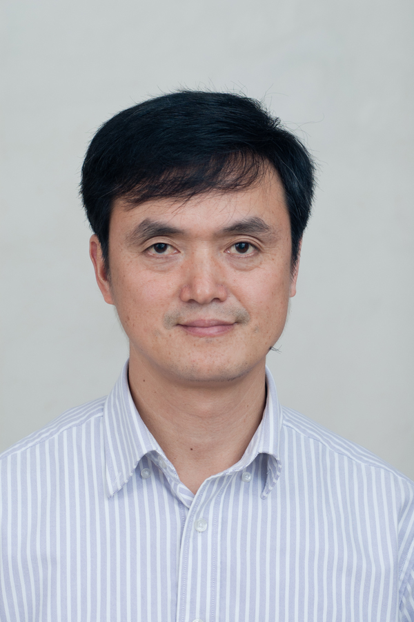 曹 立 波