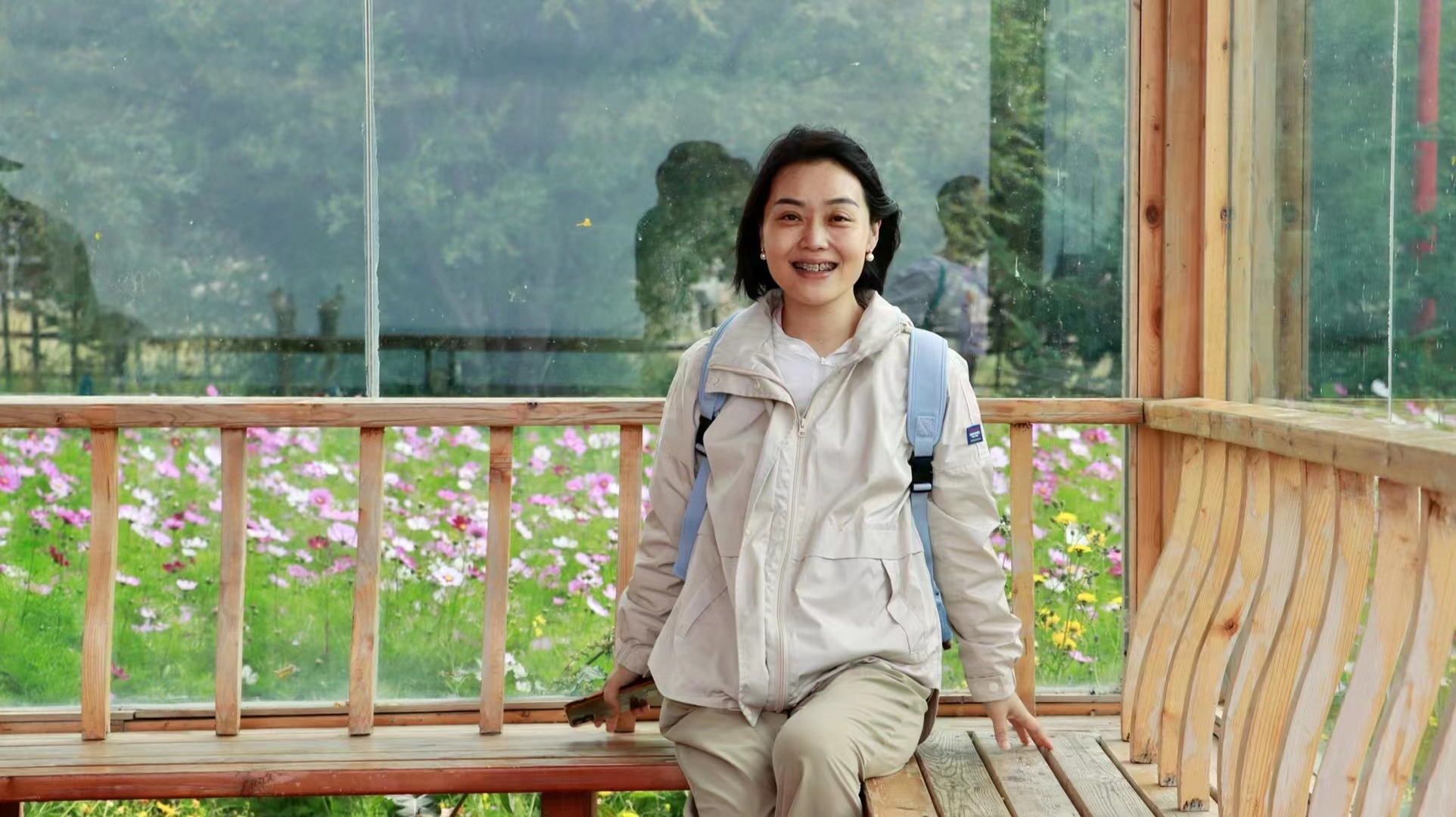 杨莉
